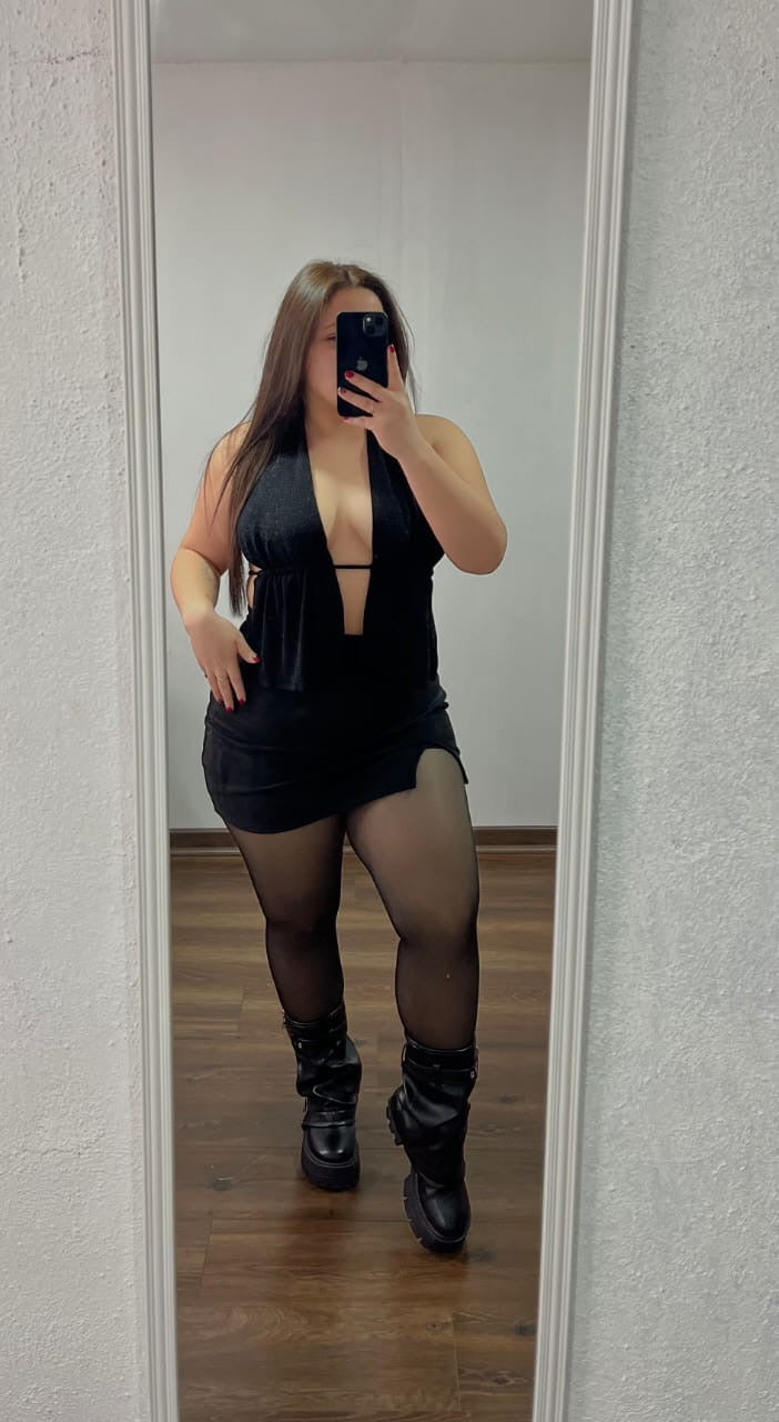 Outfits con falda short gamuza de una apertura