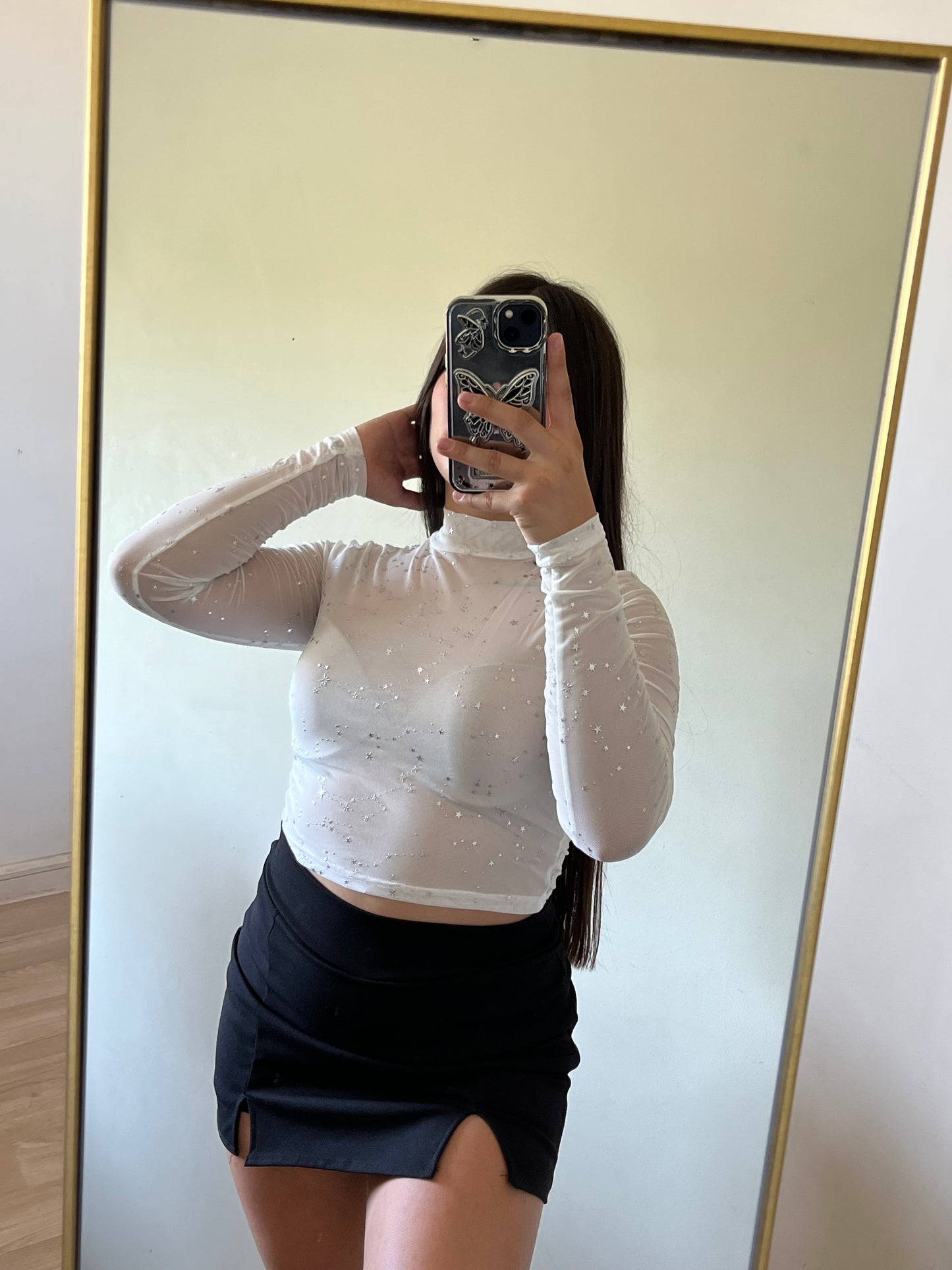 Crop top transparencia con estrellas plateadas