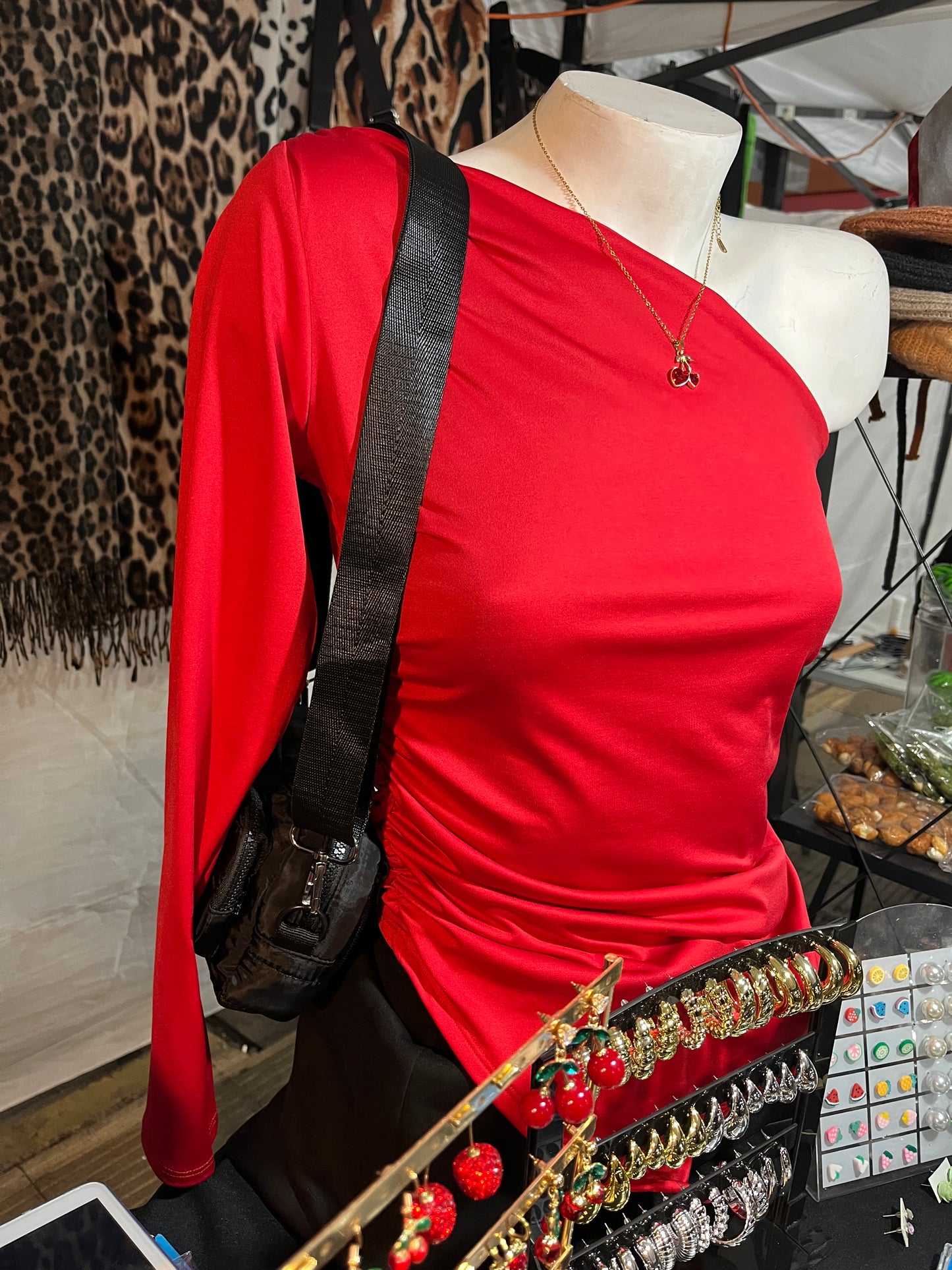 Polera asimétrica Florencia