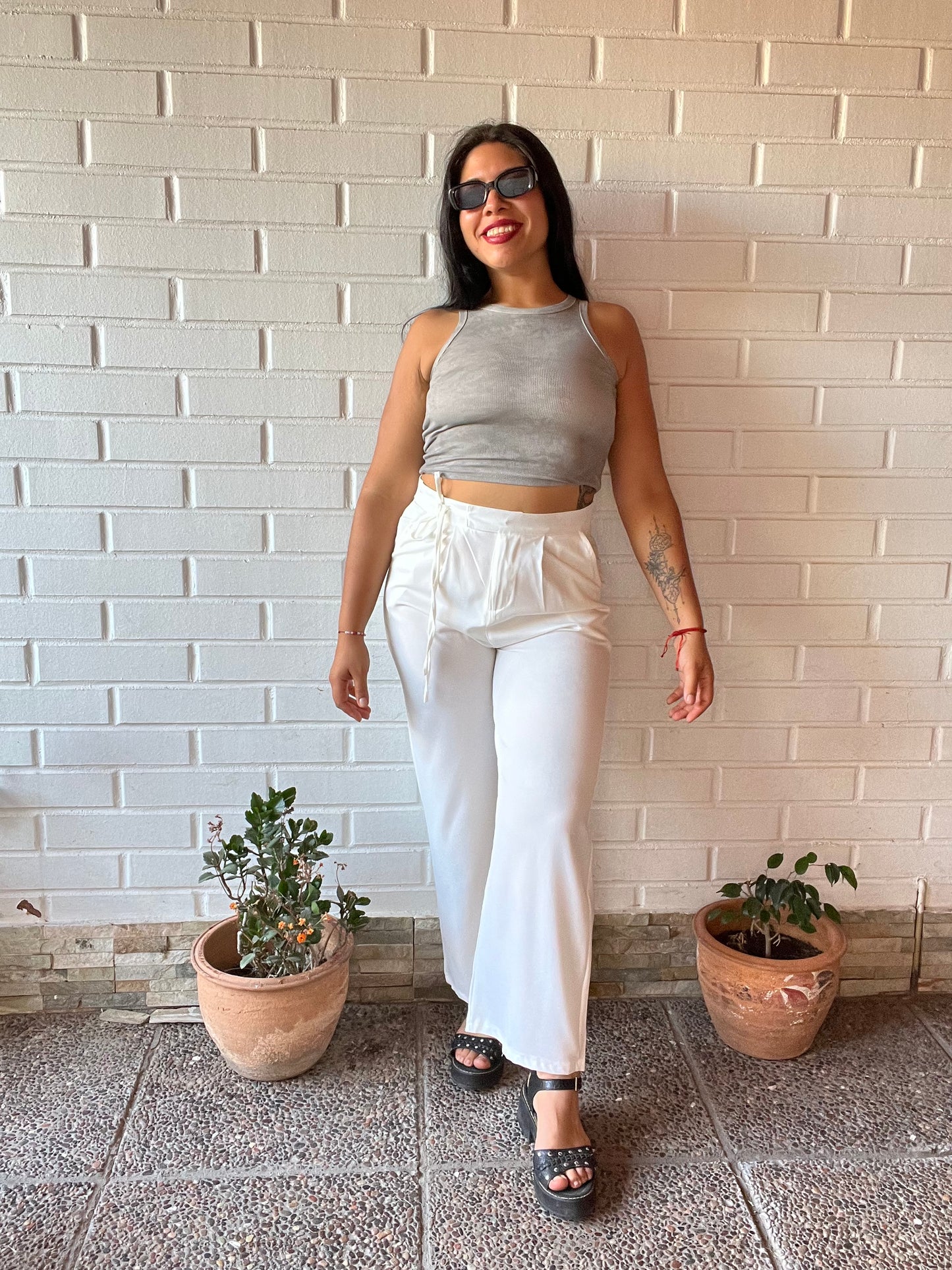 Pantalón formal con lazo a un costado