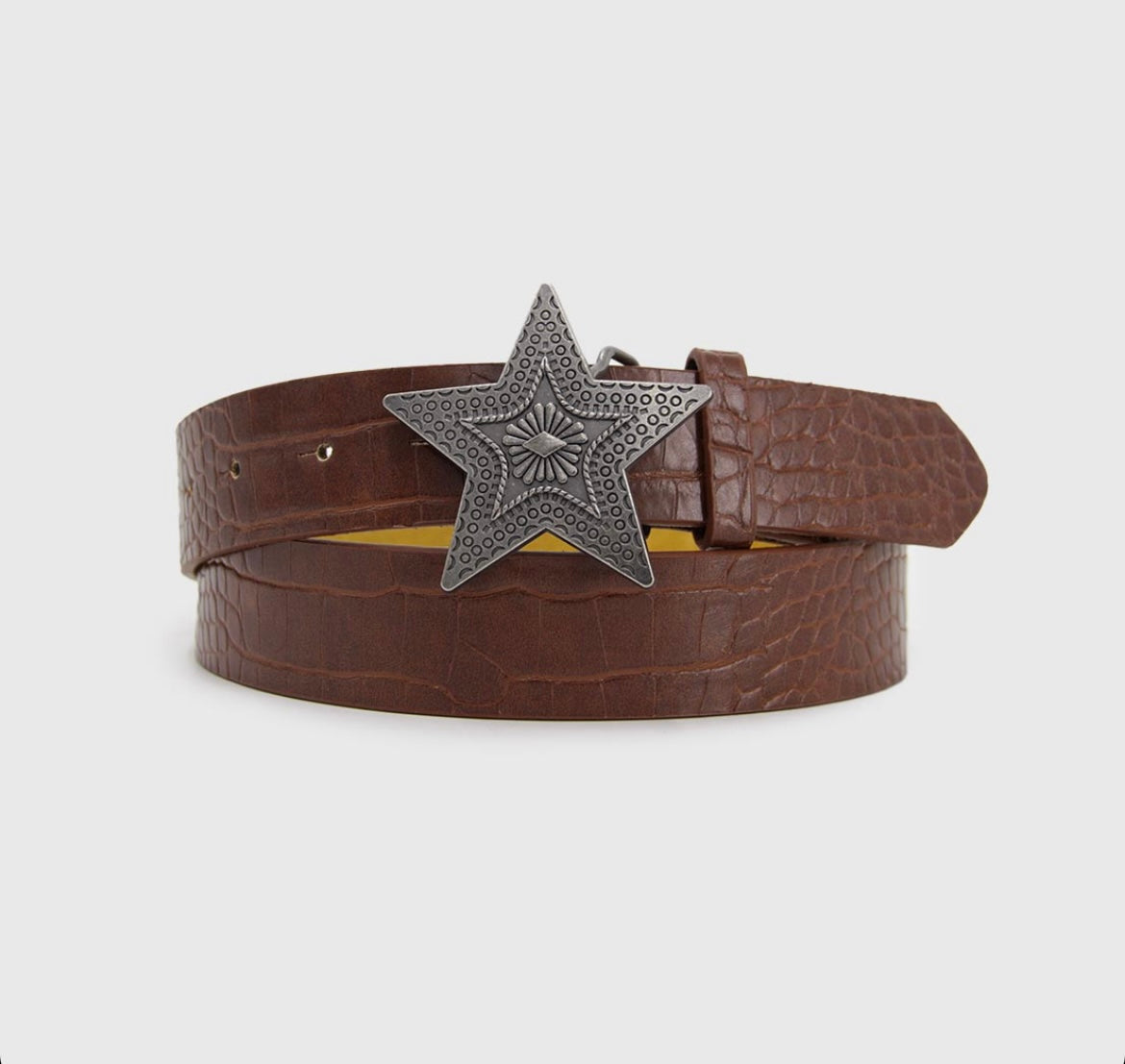 Cinturón hebilla estrella