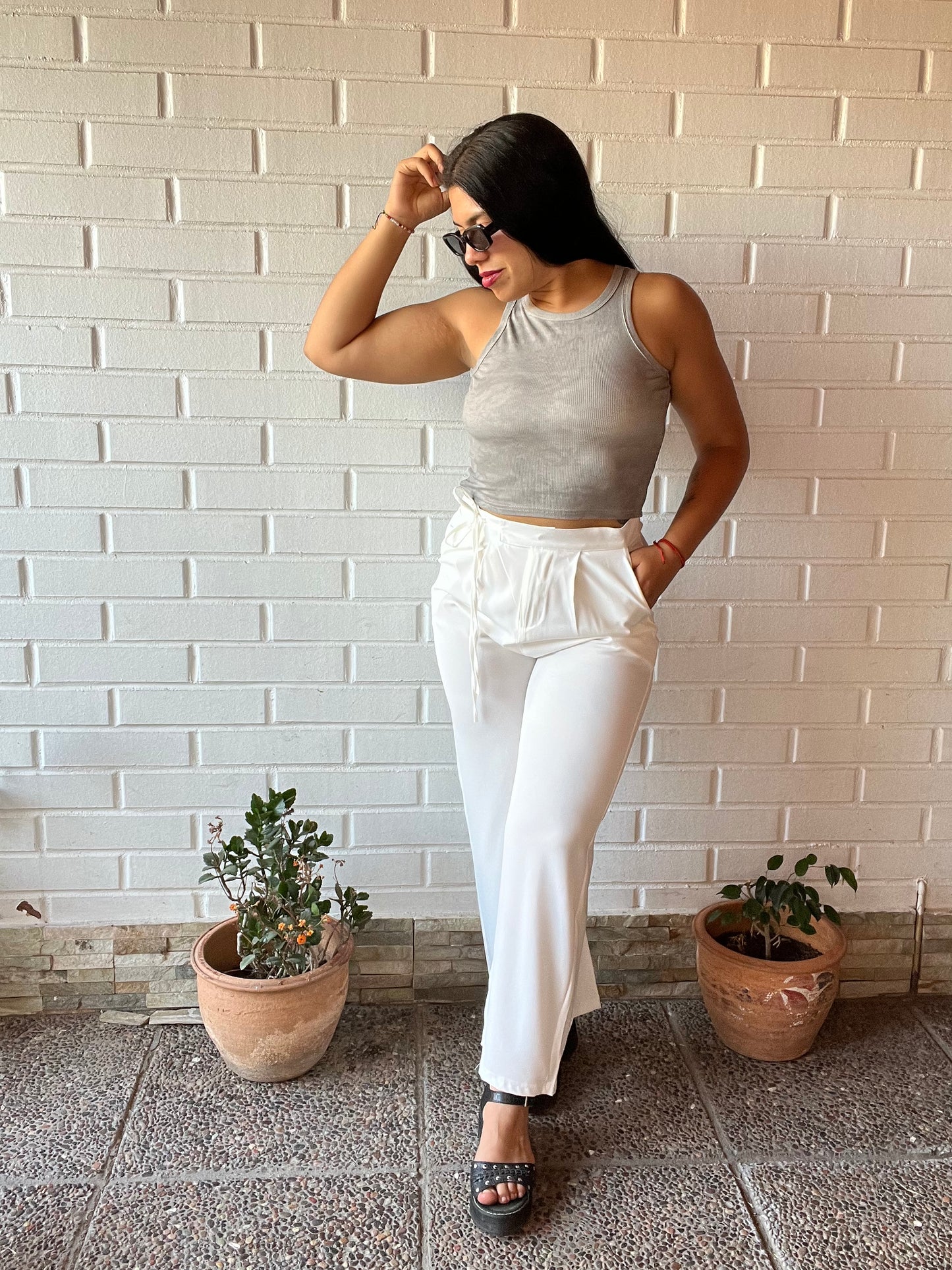 Pantalón formal con lazo a un costado