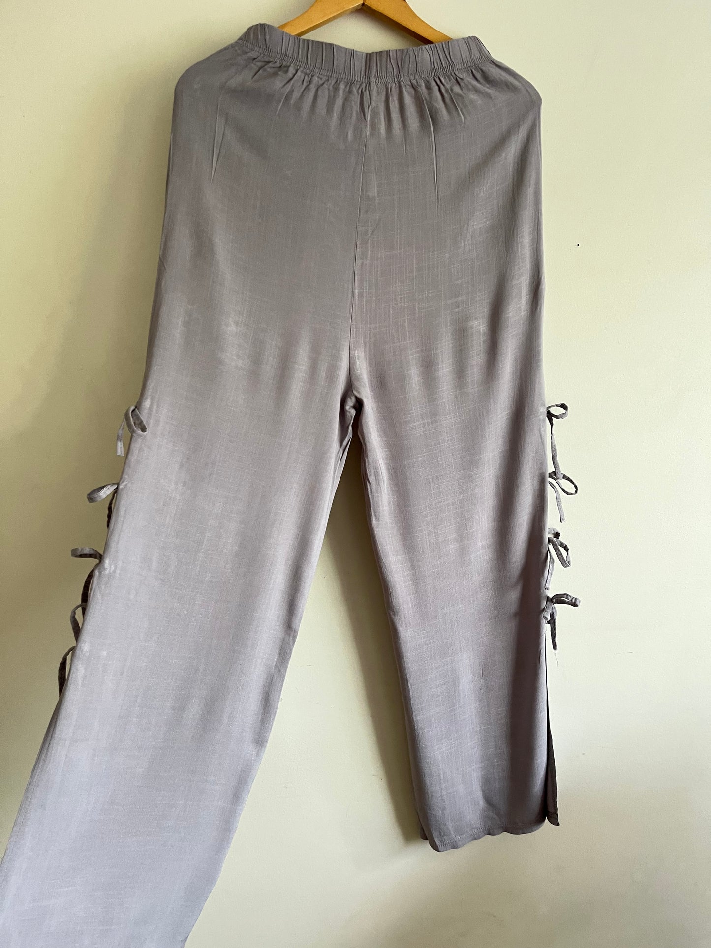 Pantalón lazos