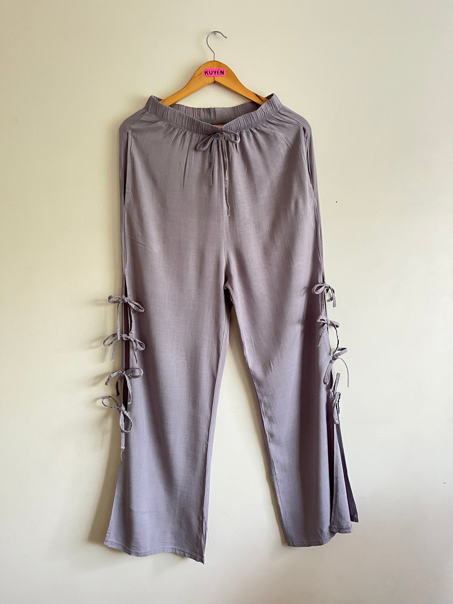 Pantalón lazos