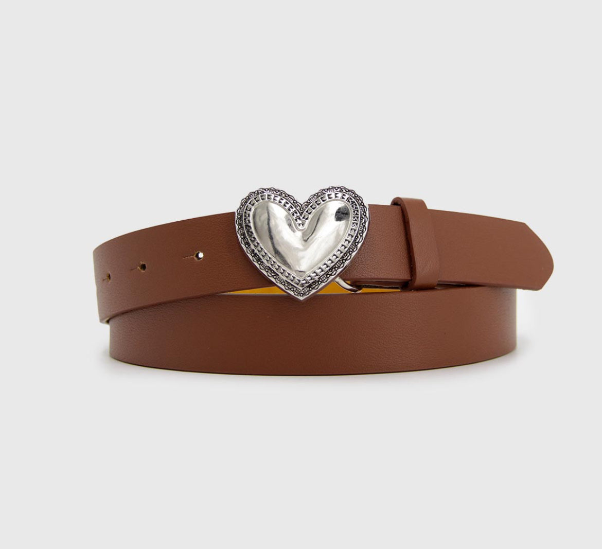 Cinturón hebilla corazón