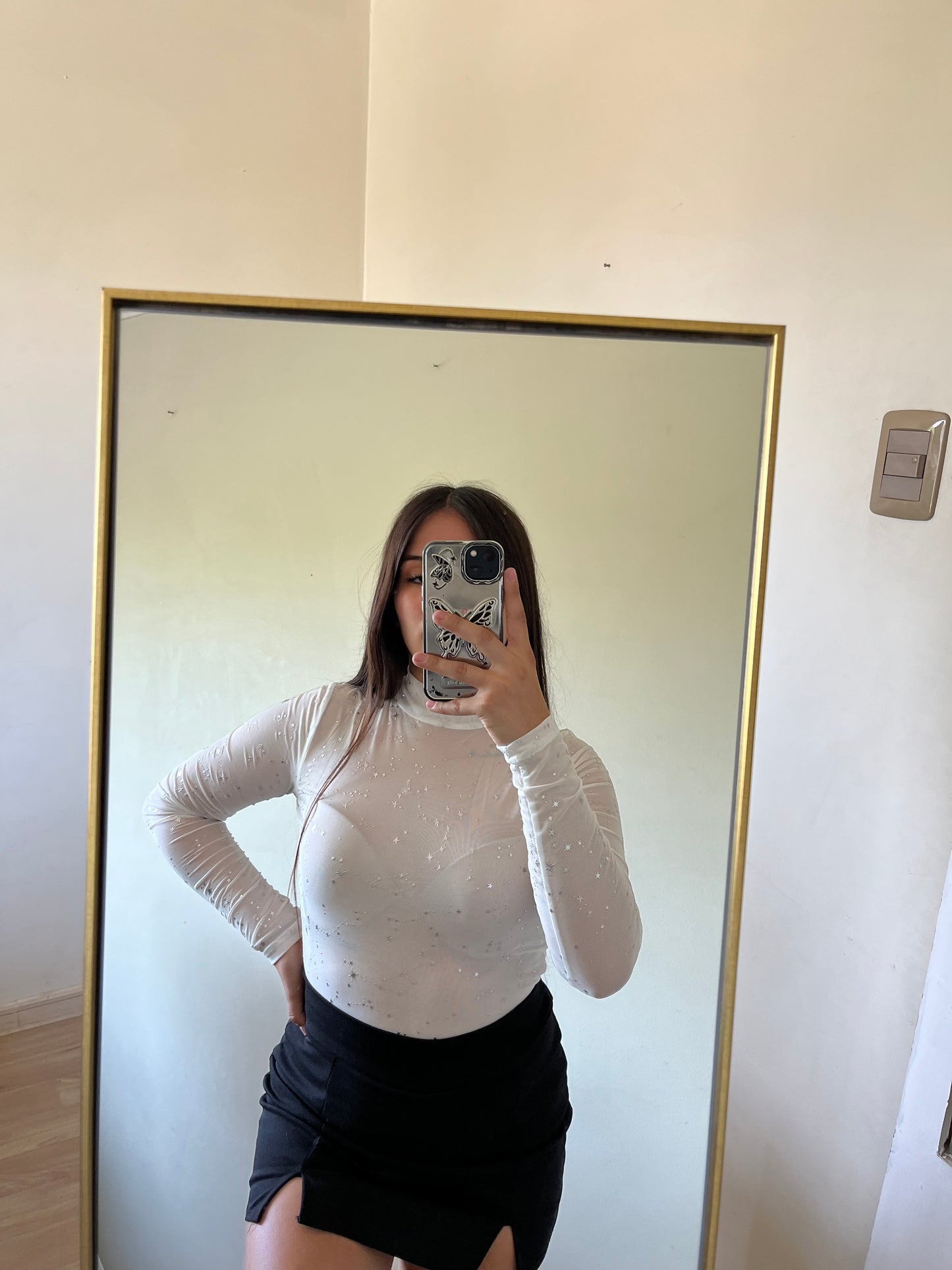 Crop top transparencia con estrellas plateadas