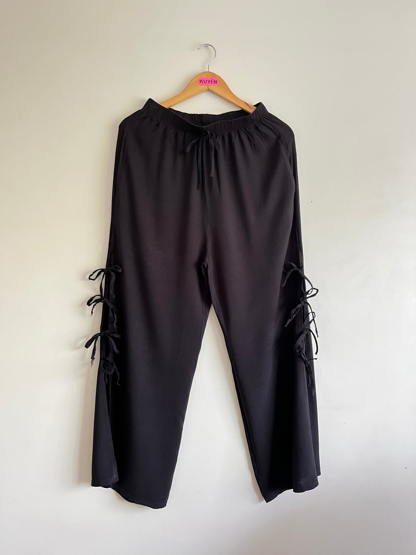 Pantalón lazos