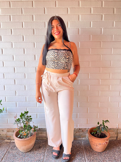 Pantalón formal con lazo a un costado