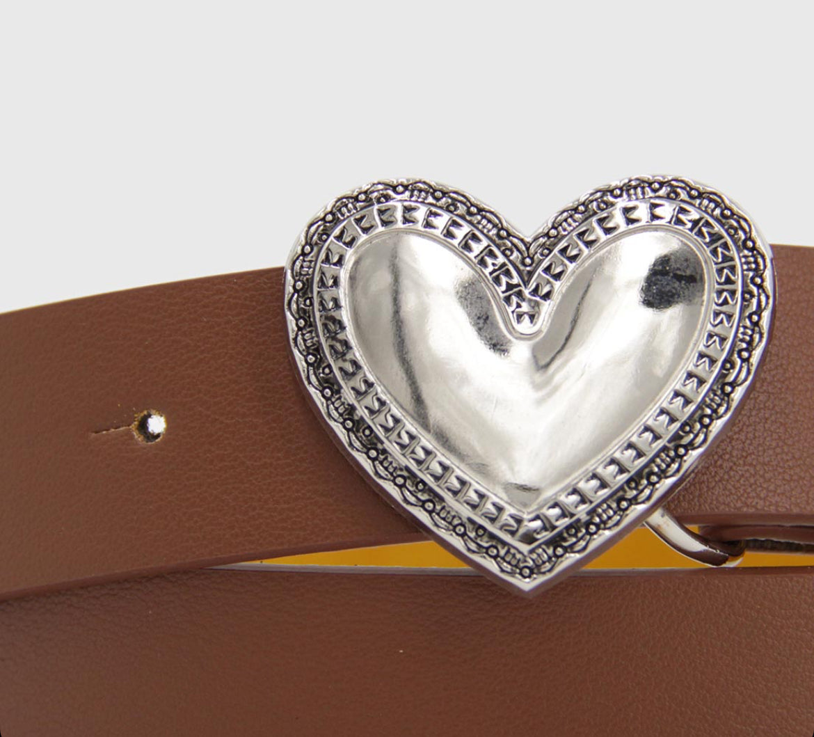 Cinturón hebilla corazón