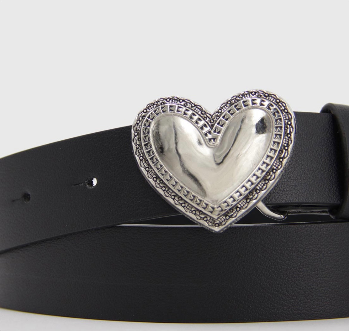 Cinturón hebilla corazón
