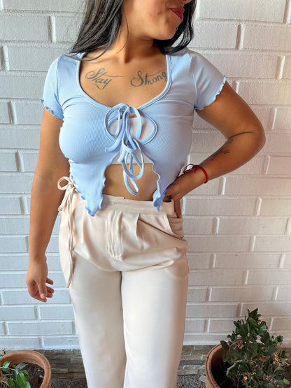 Pantalón formal con lazo a un costado