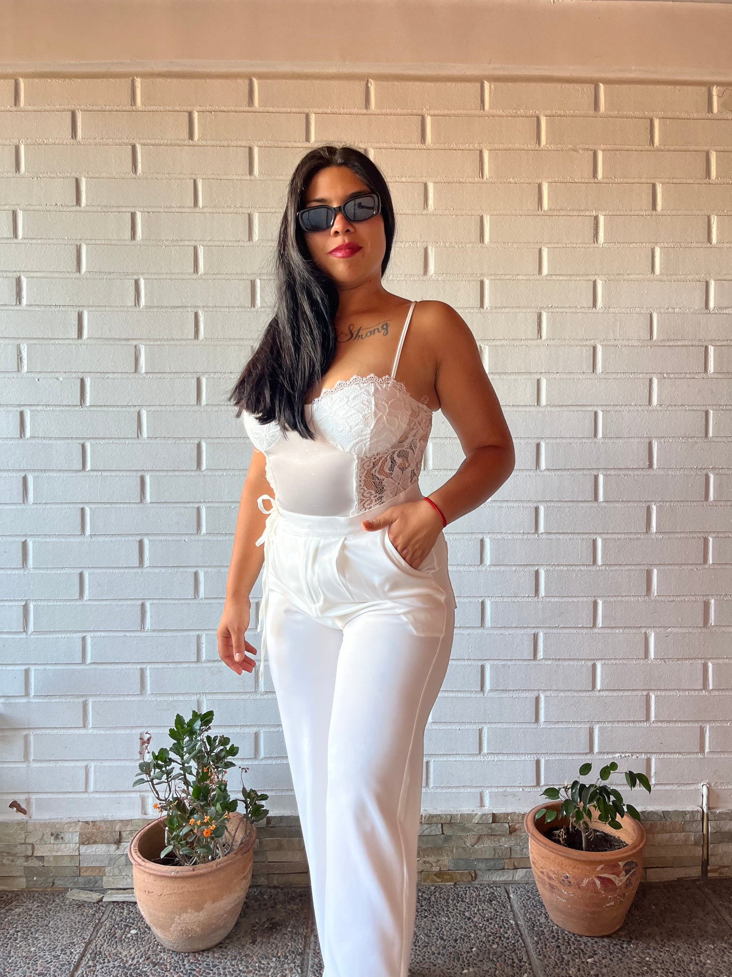 Pantalón formal con lazo a un costado
