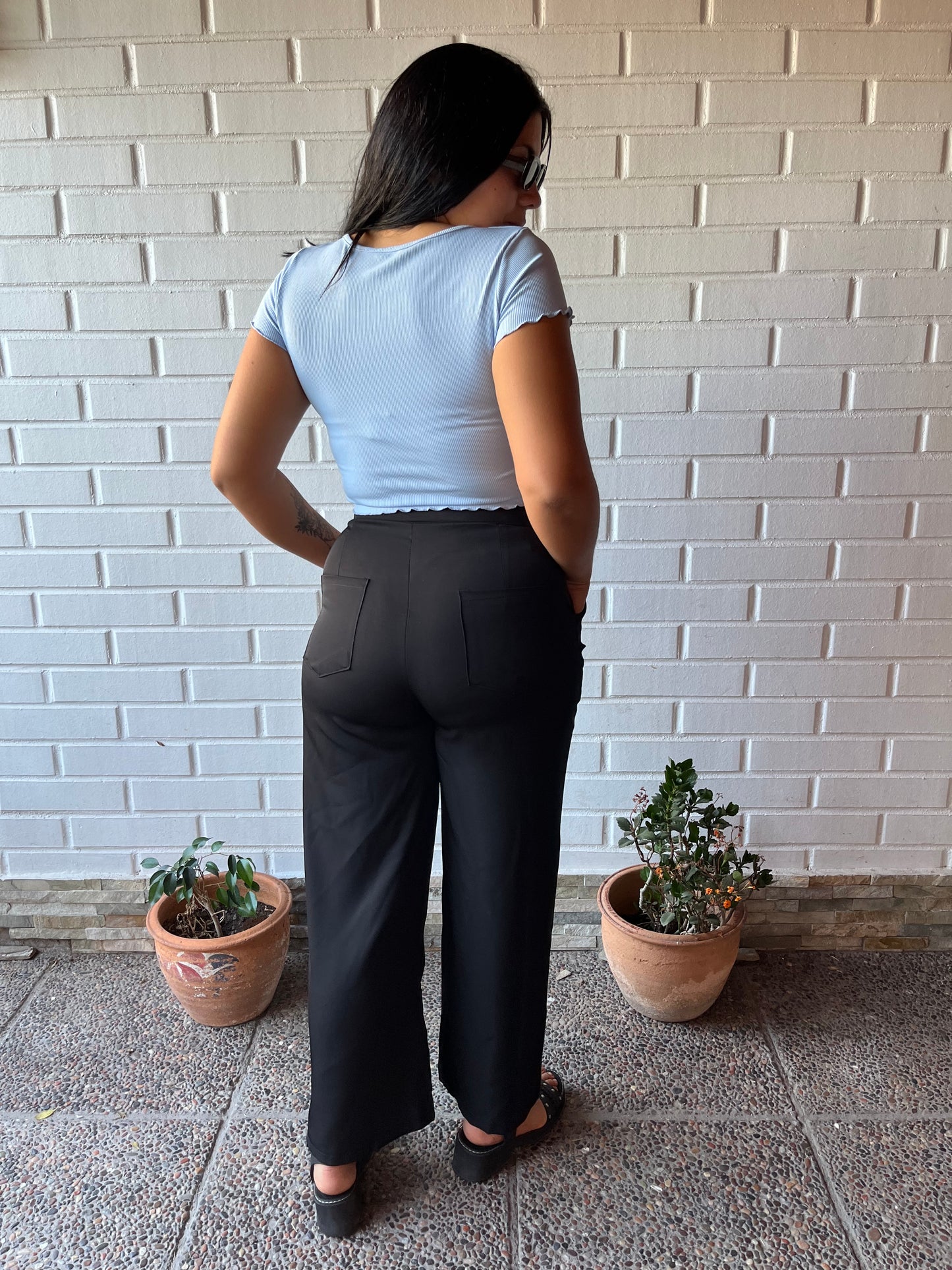 Pantalón formal con lazo a un costado