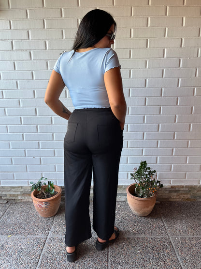 Pantalón formal con lazo a un costado