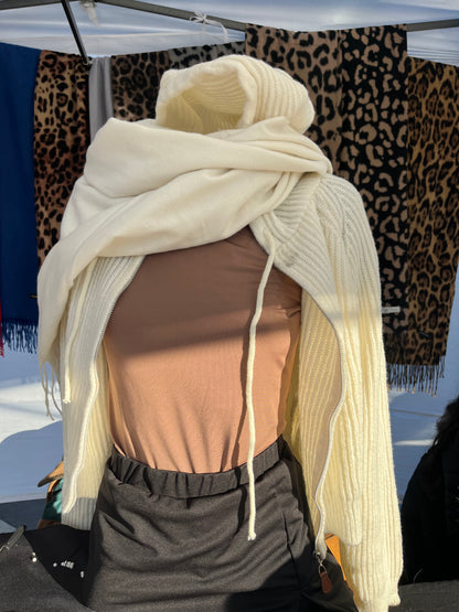 Chaleco con gorro y cierre