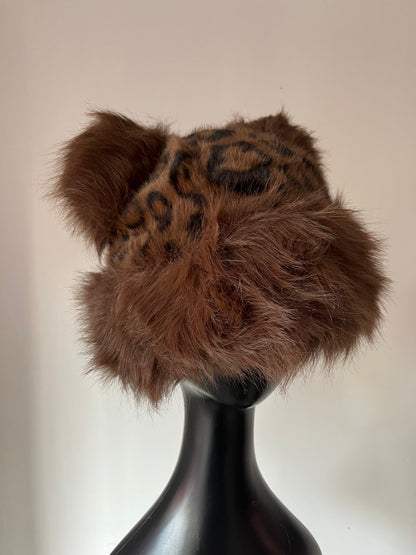 Gorro peludo print leopardo