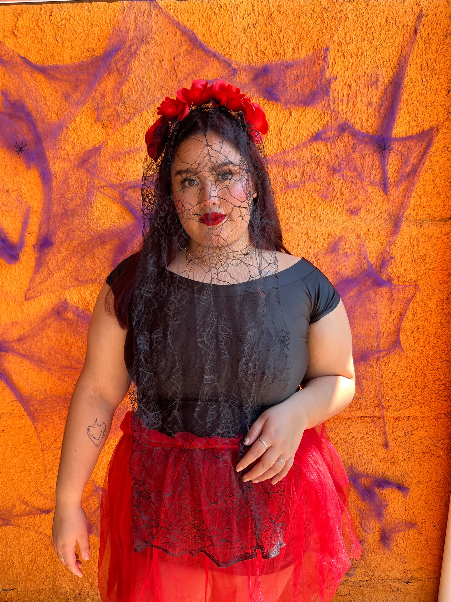 Cintillo catrina roja con encaje negro