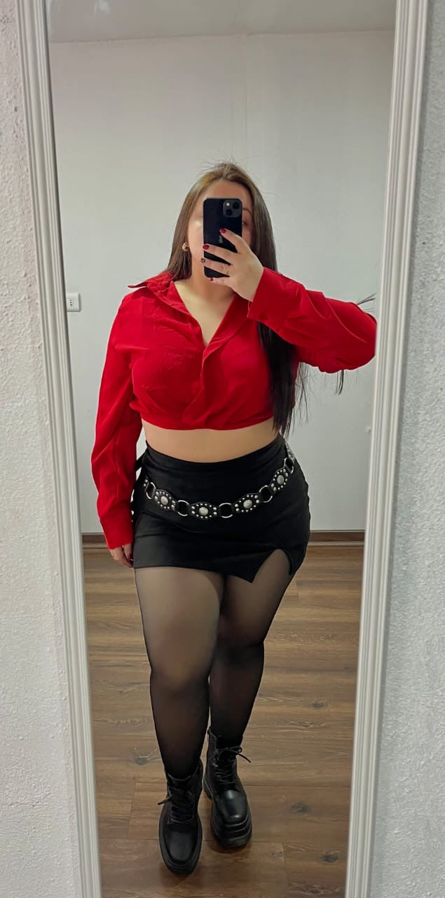 Outfits con falda short gamuza de una apertura