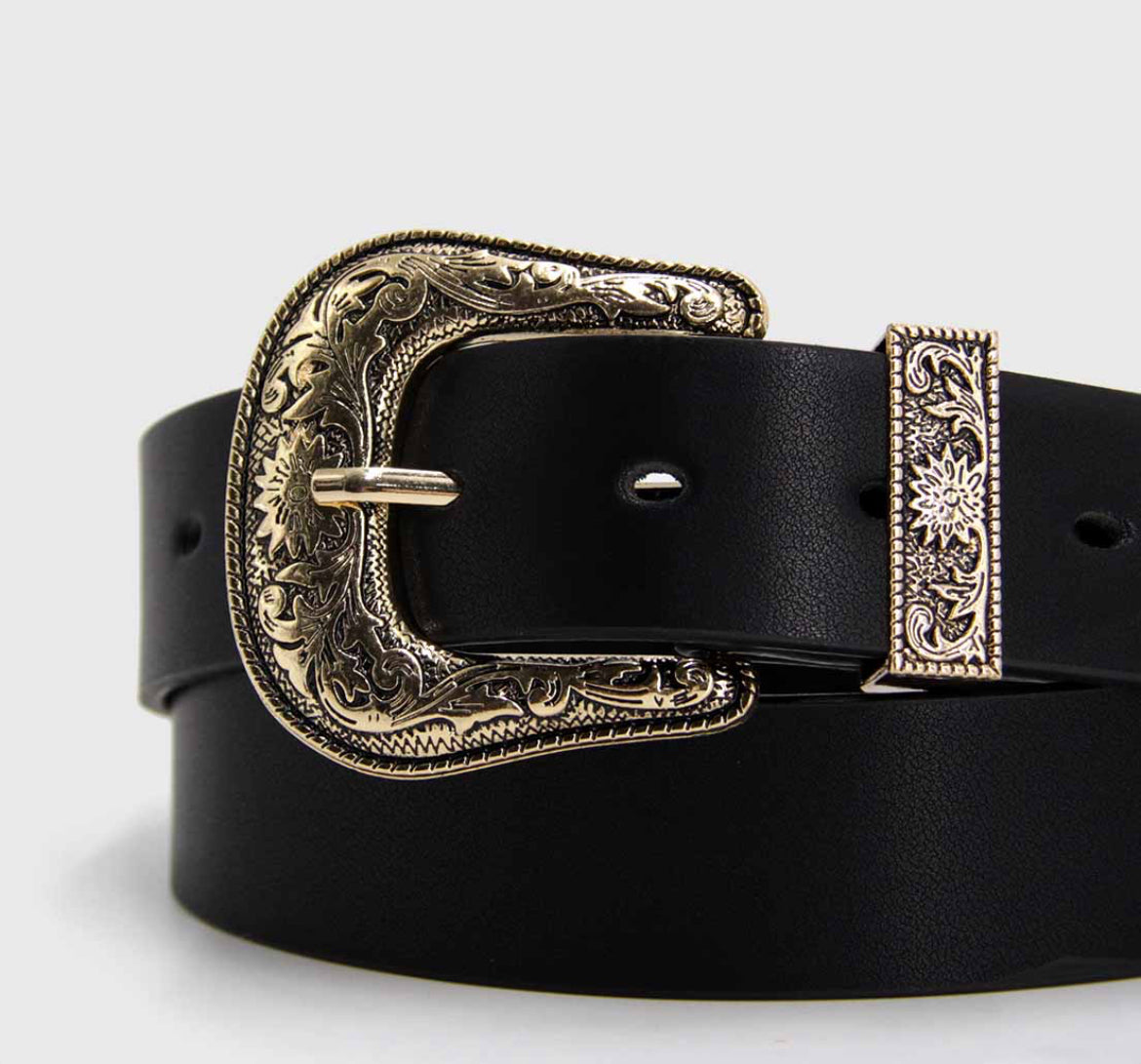 Cinturón hebilla floreada