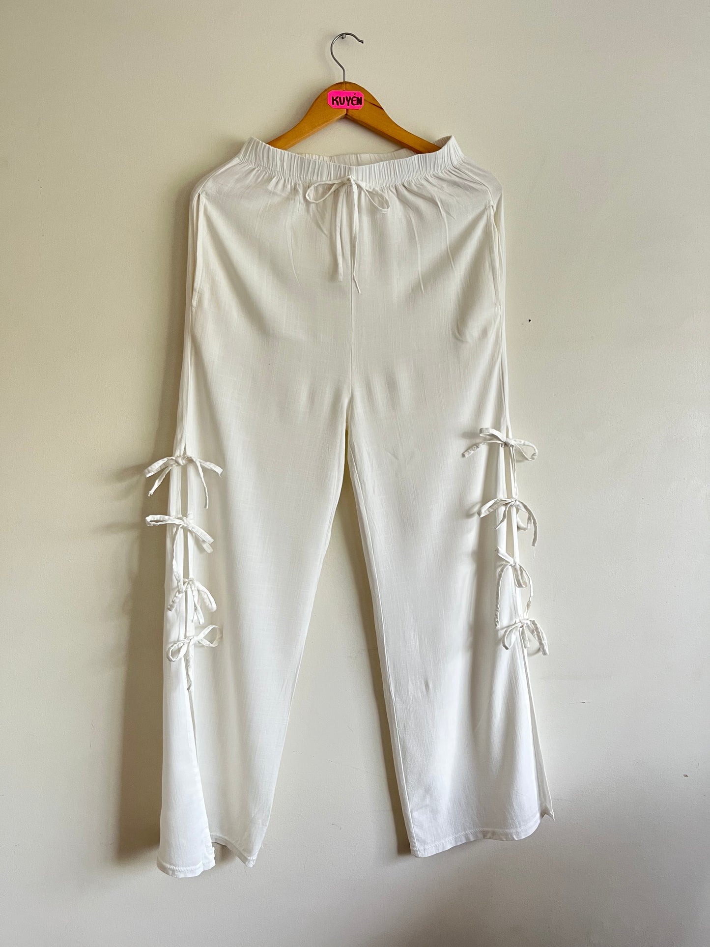 Pantalón lazos
