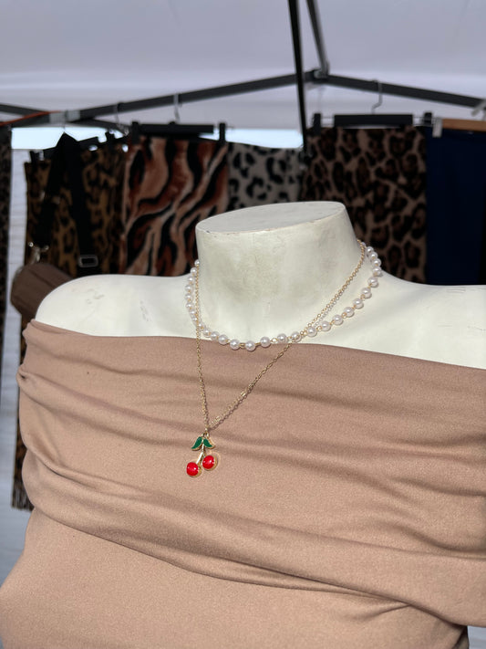 Collar cereza de perlitas y cadena